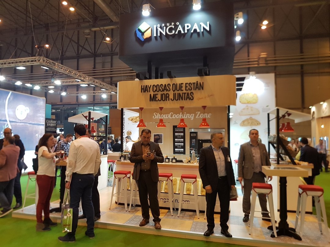 Construcción de stands a medida en Madrid para maximizar el impacto visual