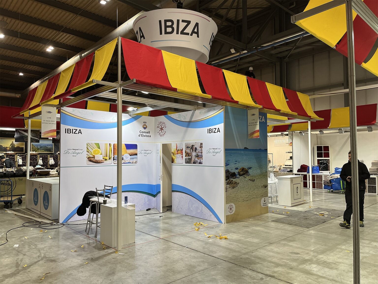 Construcción de stands para ferias en Madrid con acabados de alta calidad